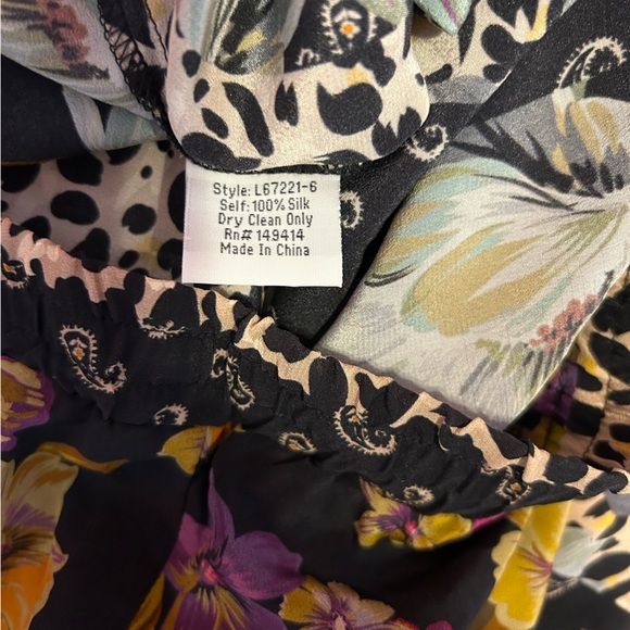 Johnny Was Multicolor Floral and Leopard Wide Leg Pants 100% Silk - Picture 6 of 9